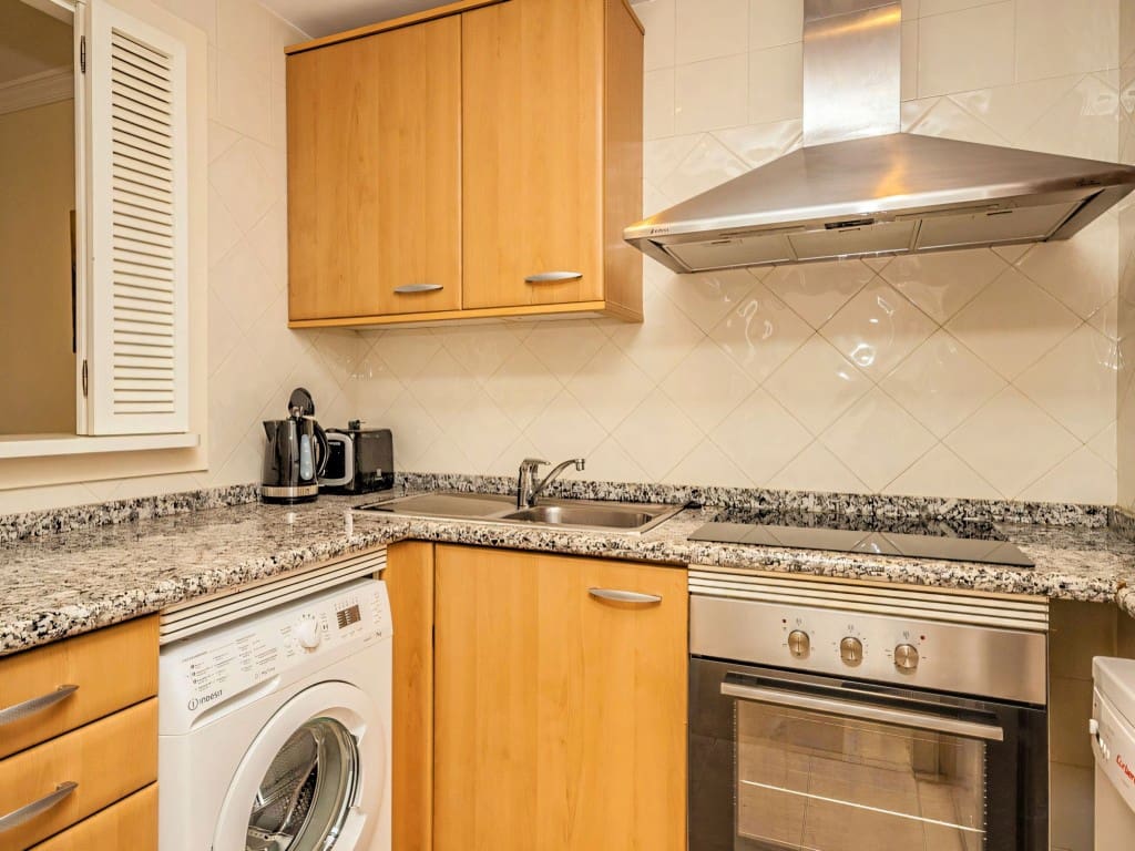 2 quarto Apartamento para venda em Elviria com piscina - 385 000 € (Ref: 9633736)