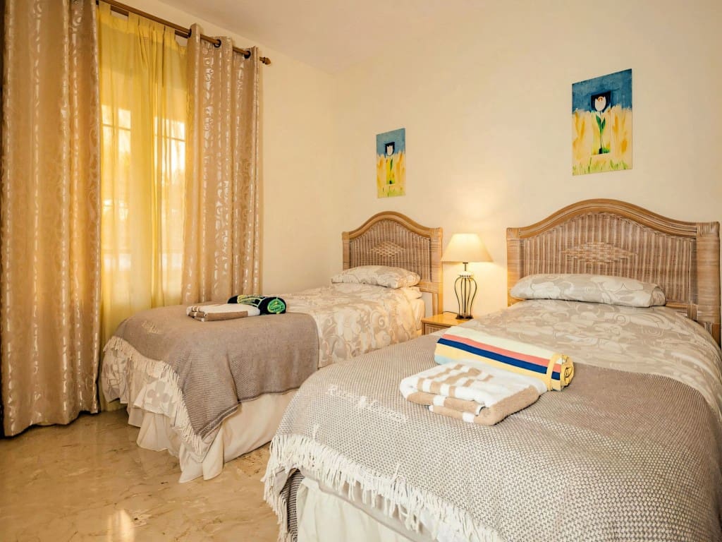 2 quarto Apartamento para venda em Elviria com piscina - 385 000 € (Ref: 9633736)