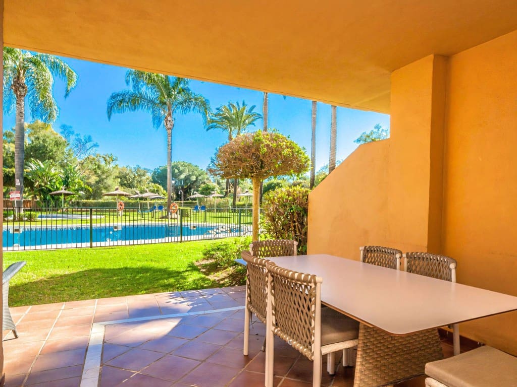 2 quarto Apartamento para venda em Elviria com piscina - 385 000 € (Ref: 9633736)