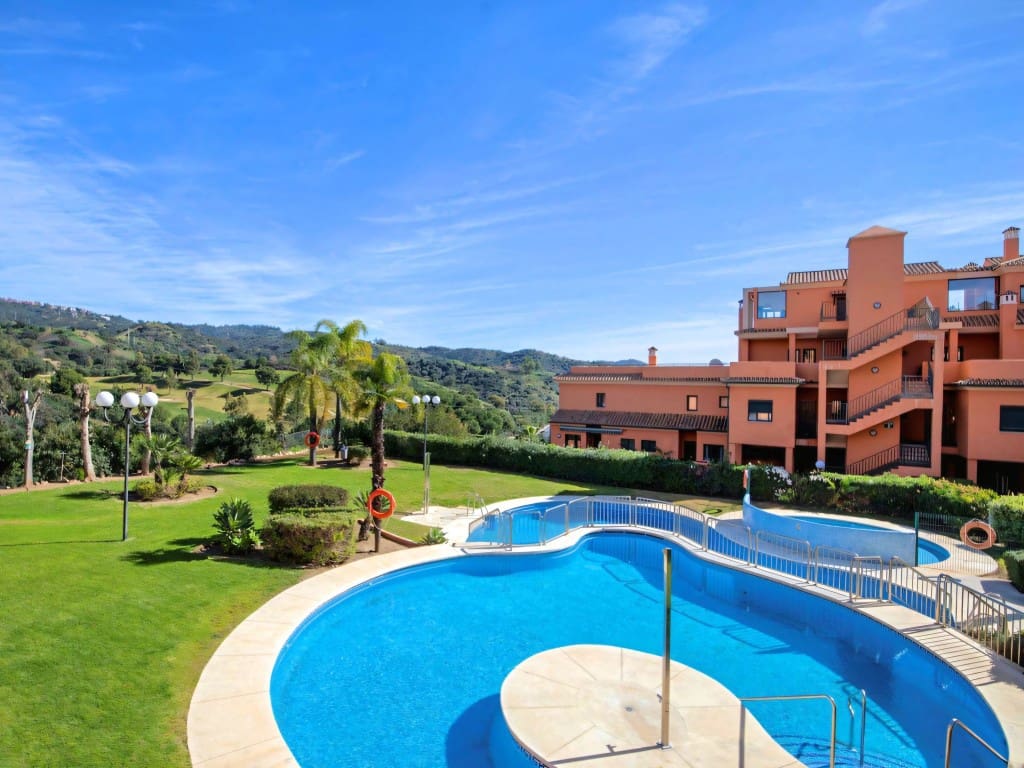 2 quarto Apartamento para venda em Elviria com piscina - 395 000 € (Ref: 9636297)