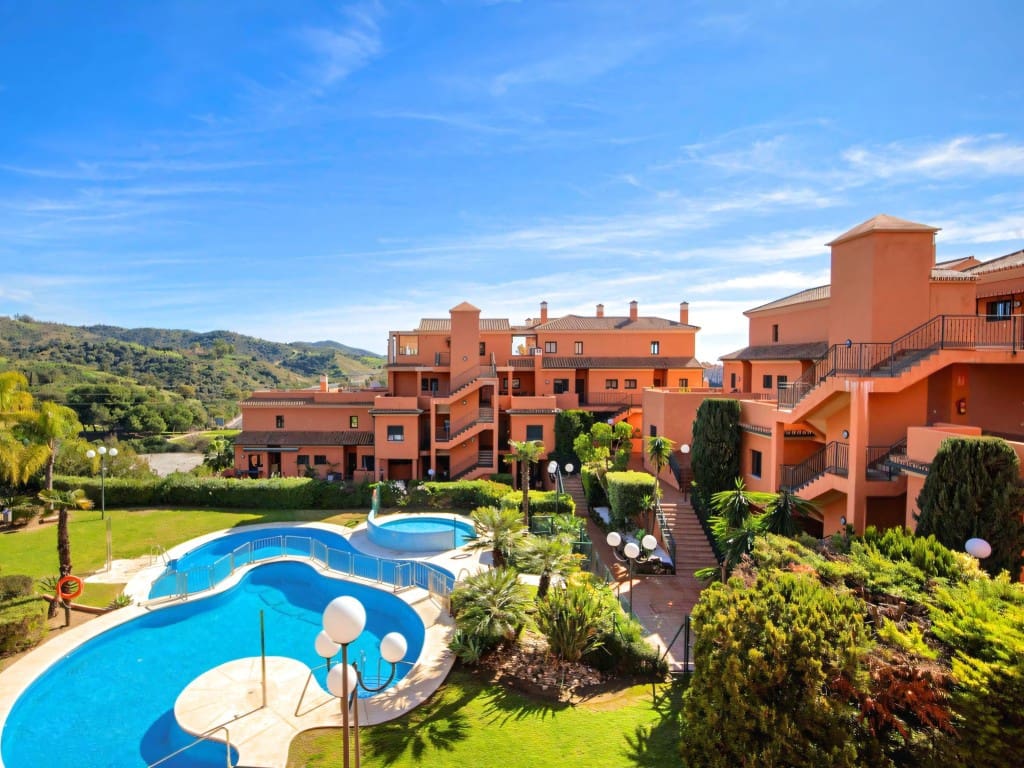 2 quarto Apartamento para venda em Elviria com piscina - 395 000 € (Ref: 9636297)