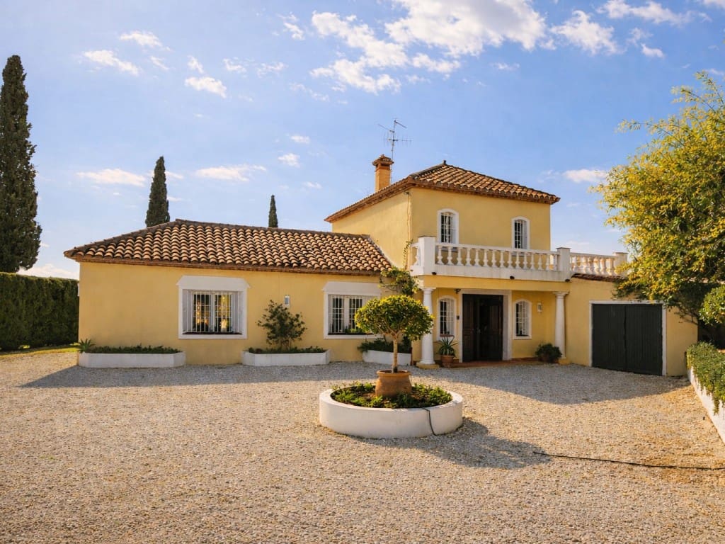 5 sovrum Villa till salu i Benahavis med pool garage - 1 475 000 € (Ref: 9636298)