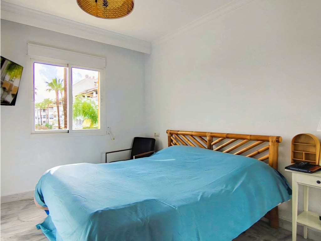 4 sovrum Lägenhet till salu i Nueva Andalucia med pool - 515 000 € (Ref: 9638959)