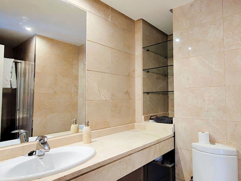 4 sovrum Lägenhet till salu i Nueva Andalucia med pool - 515 000 € (Ref: 9638959)