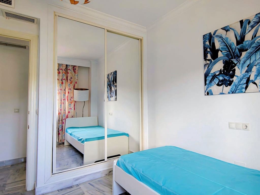 4 sovrum Lägenhet till salu i Nueva Andalucia med pool - 515 000 € (Ref: 9638959)