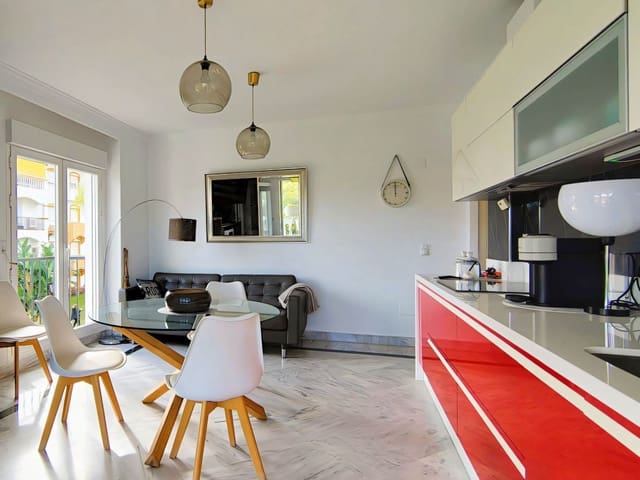 4 sovrum Lägenhet till salu i Nueva Andalucia, Marbella med pool - 515 000 € (Ref: 9638959)