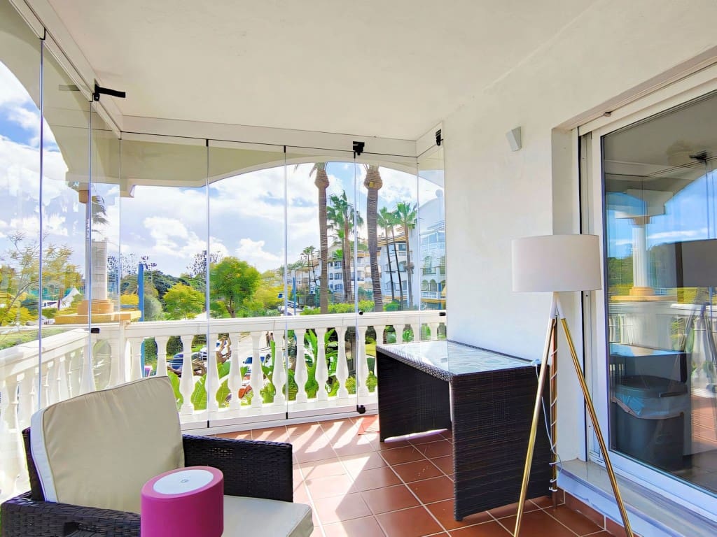 4 sovrum Lägenhet till salu i Nueva Andalucia med pool - 515 000 € (Ref: 9638959)