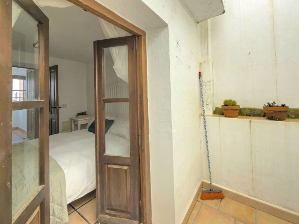 Casa de 2 habitaciones en Yunquera en venta - 85.000 € (Ref: 9643698)