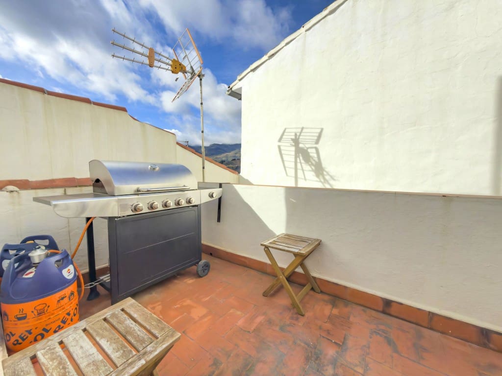 Casa de 2 habitaciones en Yunquera en venta - 85.000 € (Ref: 9643698)