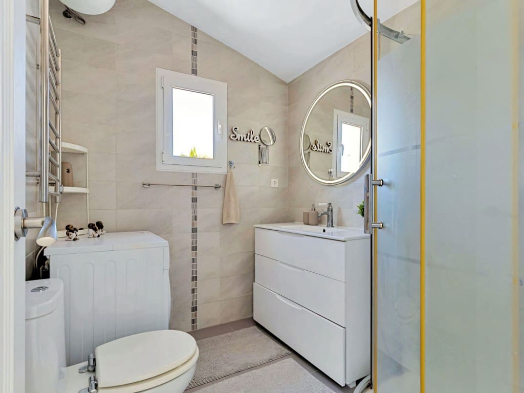 2 bedroom Penthouse for sale in Fuengirola with pool - € 395,000 (Ref: 9643699)