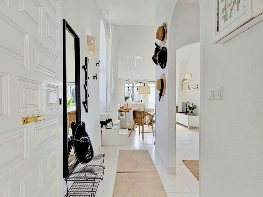 2 bedroom Penthouse for sale in Fuengirola with pool - € 395,000 (Ref: 9643699)