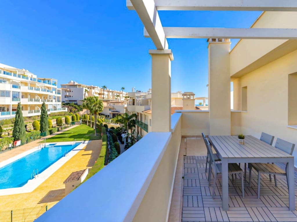 2 Zimmer Penthouse zu verkaufen in Mijas Costa mit Pool - 575.000 € (Ref: 9643700)