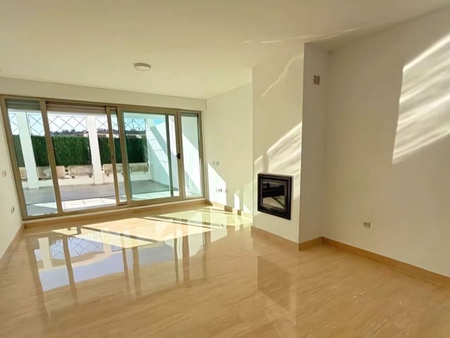3 makuuhuone Huoneisto myytävänä paikassa La Cala de Mijas, Mijas mukana uima-altaan - 459 200 € (Ref: 9647550)