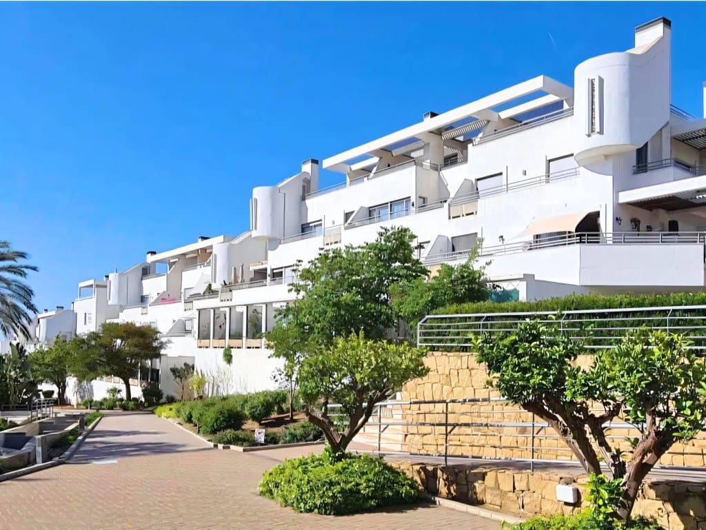 3 makuuhuone Huoneisto myytävänä paikassa La Cala de Mijas mukana uima-altaan - 459 200 € (Ref: 9647550)