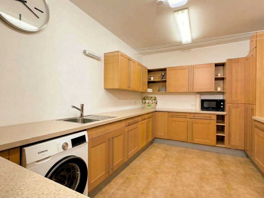 4 quarto Moradia para venda em Guaro com piscina garagem - 995 000 € (Ref: 9647552)