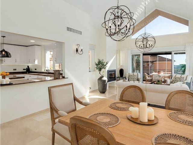 4 soveværelse Villa til salg i Mijas Costa, Mijas med swimmingpool garage - € 1.430.000 (Ref: 9647553)