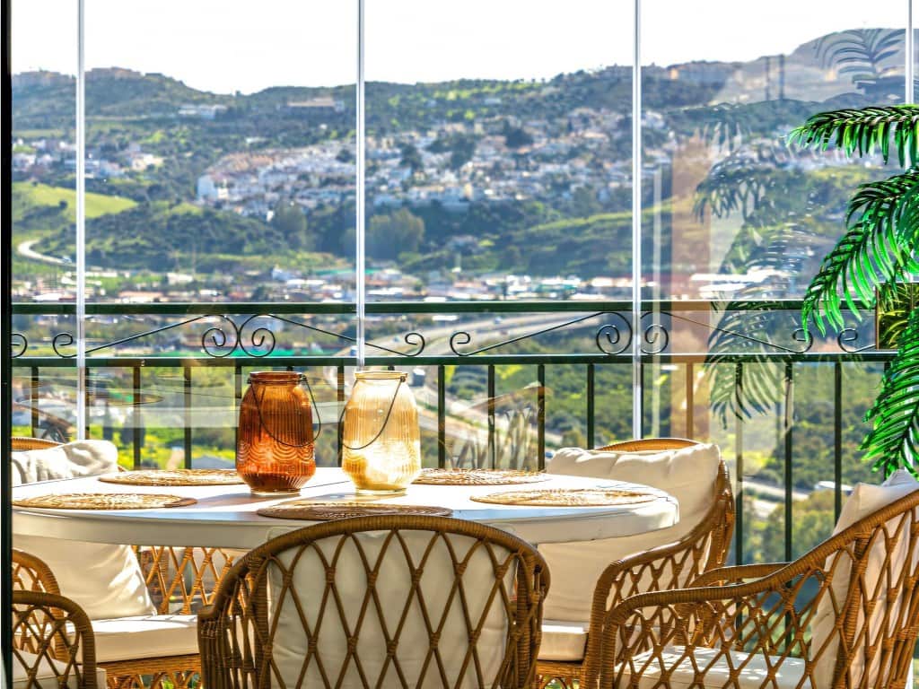 4 soveværelse Villa til salg i Mijas Costa med swimmingpool garage - € 1.430.000 (Ref: 9647553)