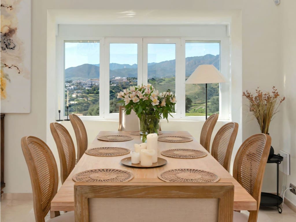 4 soveværelse Villa til salg i Mijas Costa med swimmingpool garage - € 1.430.000 (Ref: 9647553)