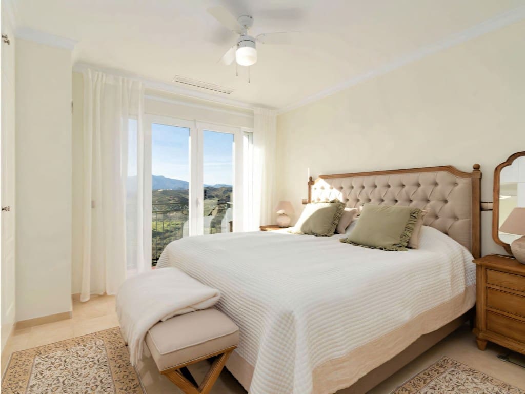 4 soveværelse Villa til salg i Mijas Costa med swimmingpool garage - € 1.430.000 (Ref: 9647553)