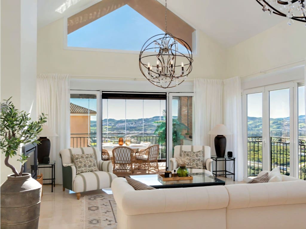 4 soveværelse Villa til salg i Mijas Costa med swimmingpool garage - € 1.430.000 (Ref: 9647553)