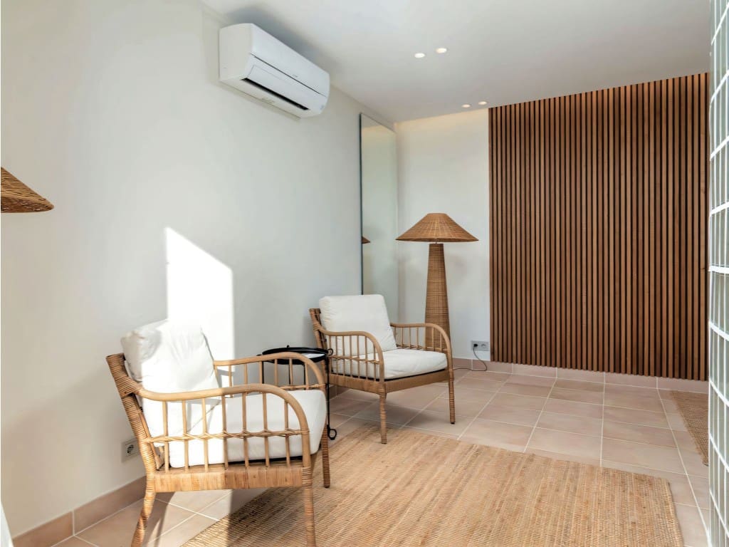 4 soveværelse Villa til salg i Mijas Costa med swimmingpool garage - € 1.430.000 (Ref: 9647553)