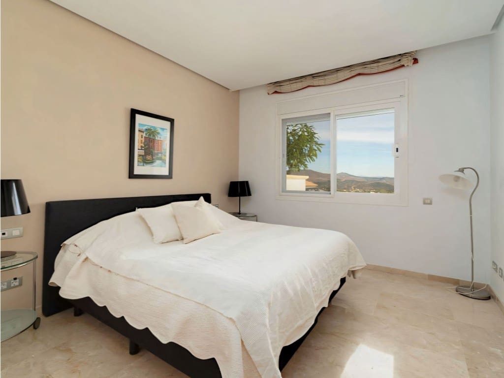 3 chambre Penthouse à vendre à La Cala de Mijas avec piscine - 540 000 € (Ref: 9651101)