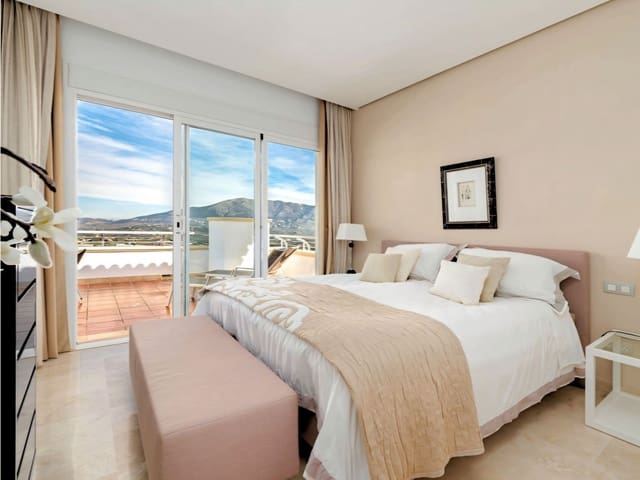 3 chambre Penthouse à vendre à La Cala de Mijas, Mijas avec piscine - 540 000 € (Ref: 9651101)