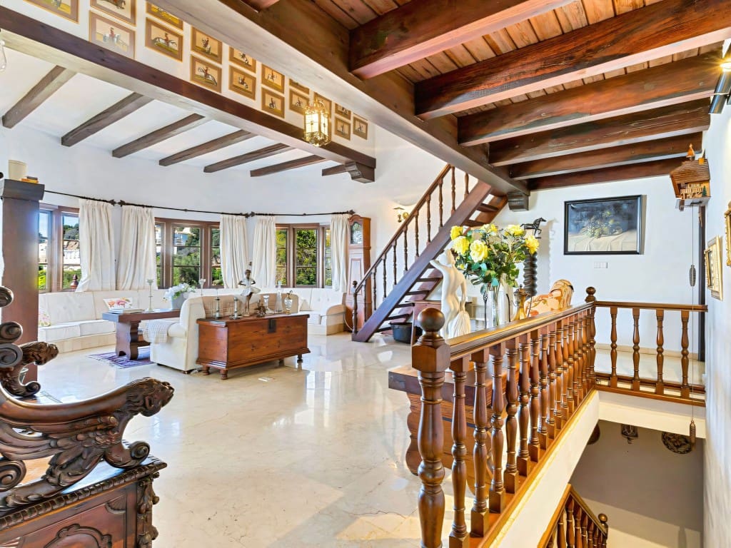 4 bedroom Villa for sale in Mijas with pool garage - € 1,399,000 (Ref: 9651105)