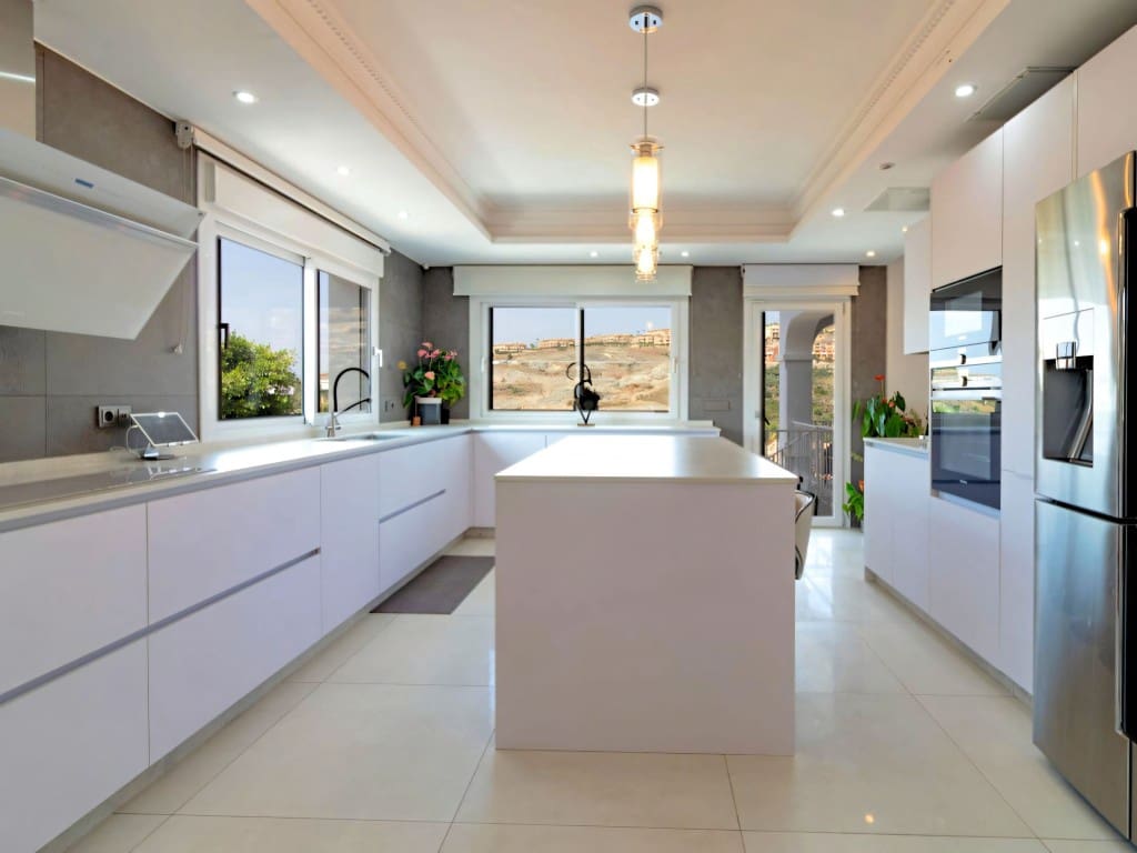 Chalet de 5 habitaciones en Benahavís en venta con piscina garaje - 2.750.000 € (Ref: 9655607)