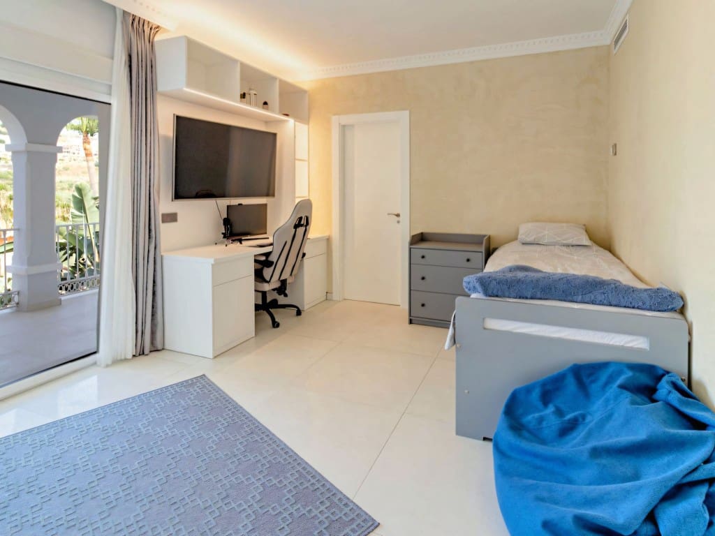 Chalet de 5 habitaciones en Benahavís en venta con piscina garaje - 2.750.000 € (Ref: 9655607)