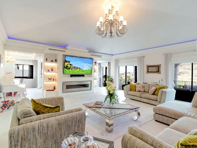 Chalet de 5 habitaciones en Benahavís en venta con piscina garaje - 2.750.000 € (Ref: 9655607)