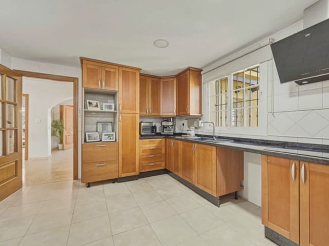 4 chambre Villa/Maison à vendre à La Cala Hills, Mijas avec piscine garage - 810 000 € (Ref: 9655608)