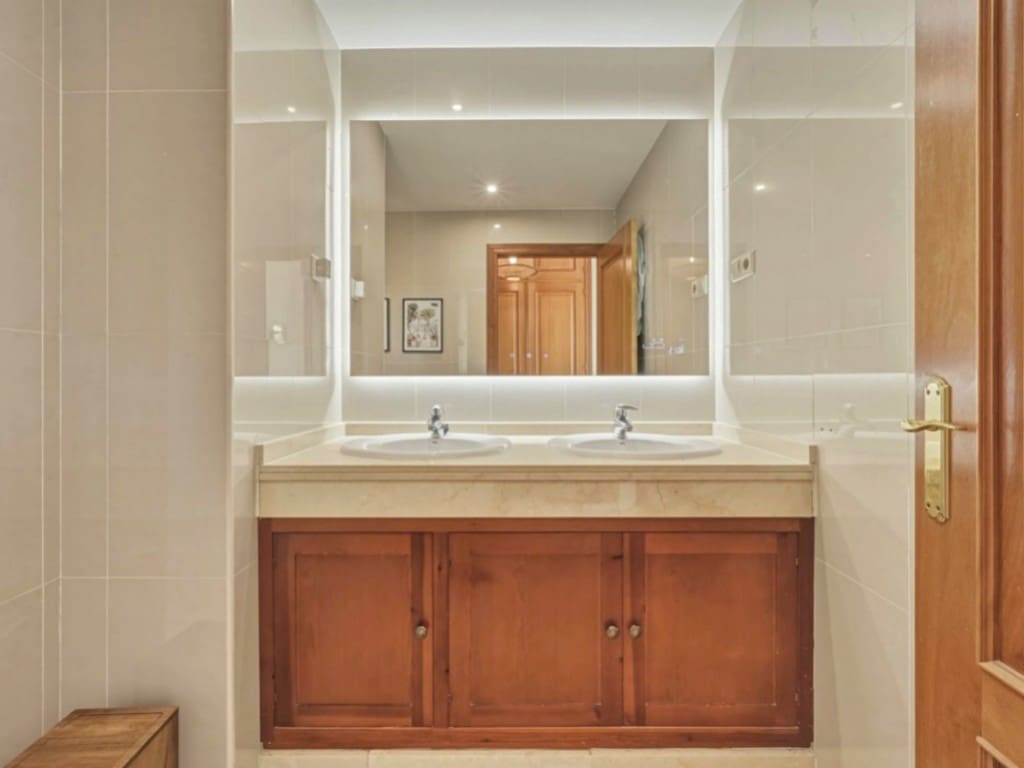 4 makuuhuone Huvila myytävänä paikassa La Cala Hills mukana uima-altaan 
autotalli - 810 000 € (Ref: 9655608)