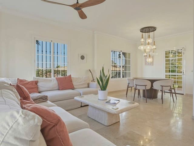 4 chambre Villa/Maison à vendre à La Cala Hills, Mijas avec piscine garage - 810 000 € (Ref: 9655608)