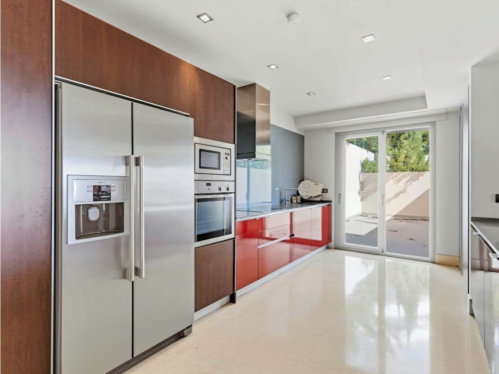 2 slaapkamer Appartement te koop in Benahavis met zwembad garage - € 679.000 (Ref: 9658187)