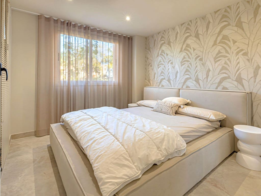 2 sovrum Lägenhet till salu i Benahavis med pool garage - 625 000 € (Ref: 9658188)