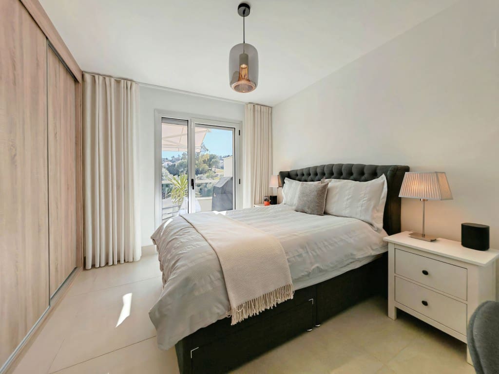 3 sypialnia Penthouse na sprzedaż w La Cala de Mijas z basenem garażem - 725 000 € (Ref: 9665787)