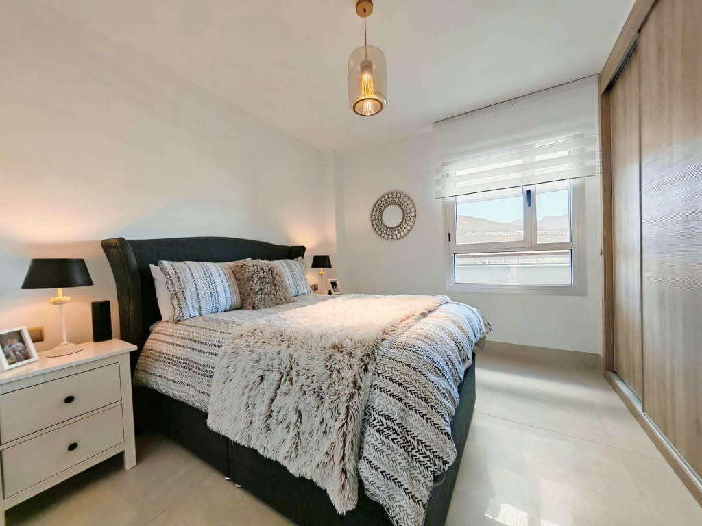 3 sypialnia Penthouse na sprzedaż w La Cala de Mijas z basenem garażem - 725 000 € (Ref: 9665787)