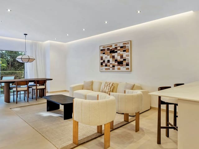 3 bedroom Apartment for sale in Nueva Andalucia, Marbella with pool garage - € 699,000 (Ref: 9665788)