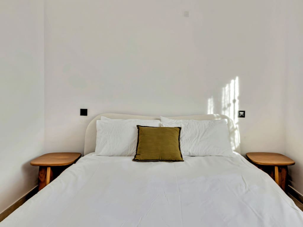 3 bedroom Apartment for sale in Nueva Andalucia with pool garage - € 699,000 (Ref: 9665788)