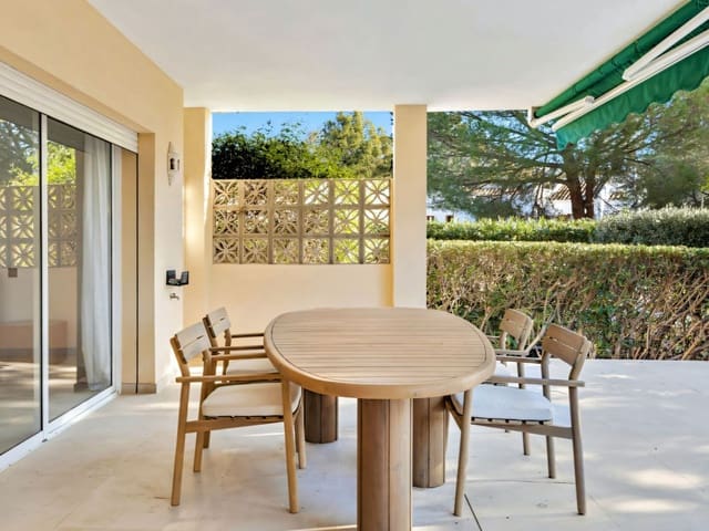 3 bedroom Apartment for sale in Nueva Andalucia, Marbella with pool garage - € 699,000 (Ref: 9665788)