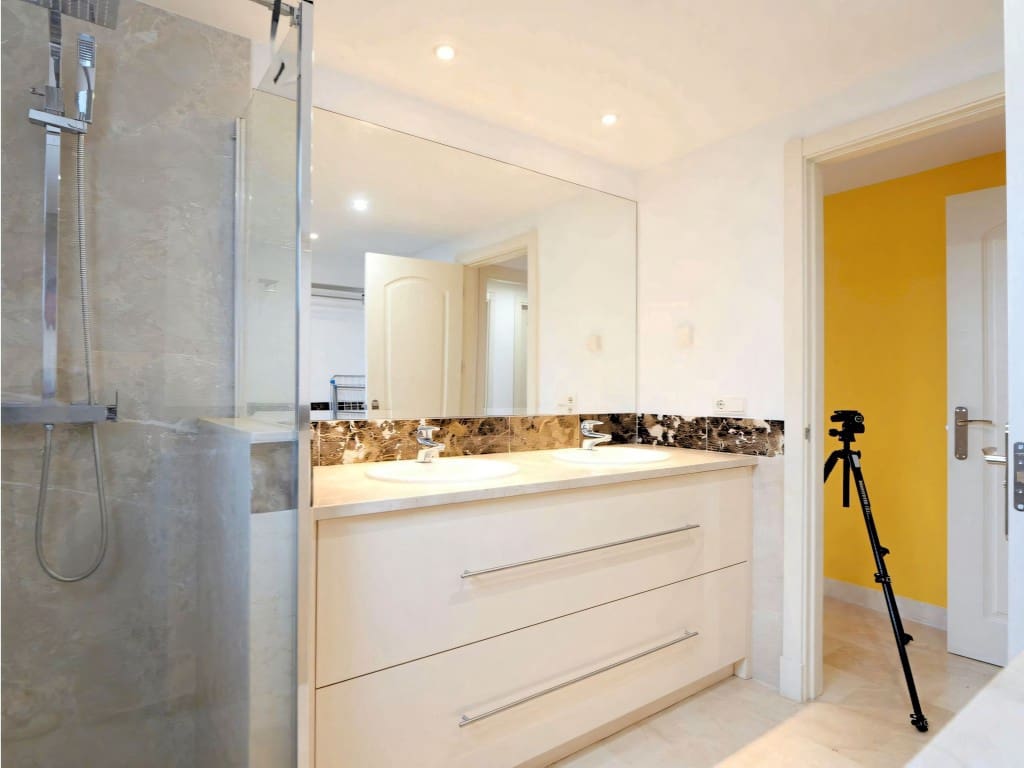 2 slaapkamer Appartement te koop in Calahonda met zwembad garage - € 369.920 (Ref: 9665789)