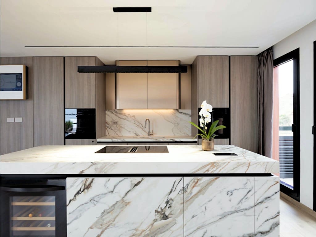 3 sovrum Lägenhet till salu i Calahonda med pool garage - 1 350 000 € (Ref: 9665790)