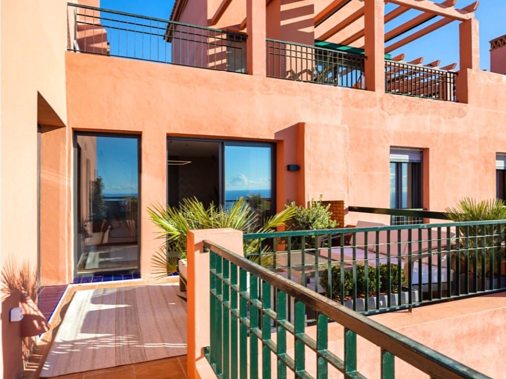 3 sovrum Lägenhet till salu i Calahonda med pool garage - 1 350 000 € (Ref: 9665790)