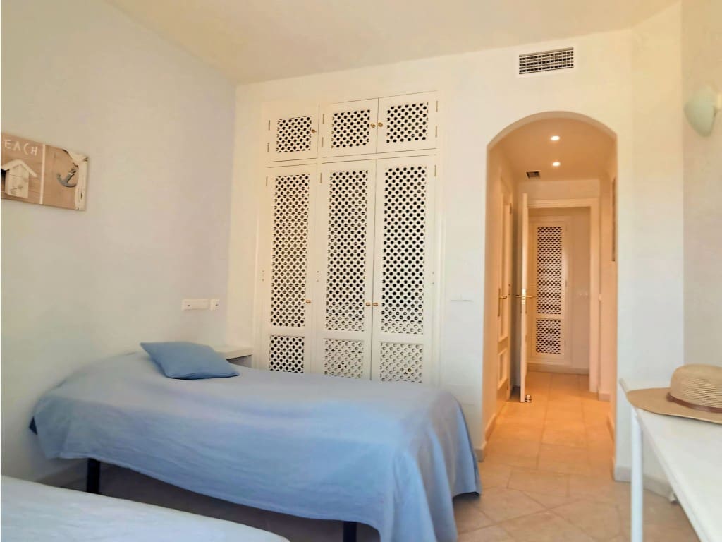 2 bedroom Penthouse for sale in Mijas Costa with pool garage - € 469,000 (Ref: 9665791)