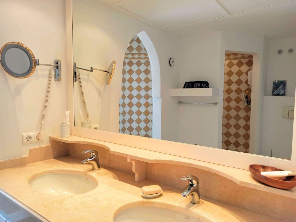 2 bedroom Penthouse for sale in Mijas Costa with pool garage - € 469,000 (Ref: 9665791)