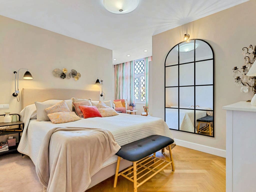 4 bedroom Penthouse for sale in Fuengirola with pool - € 995,000 (Ref: 9665793)