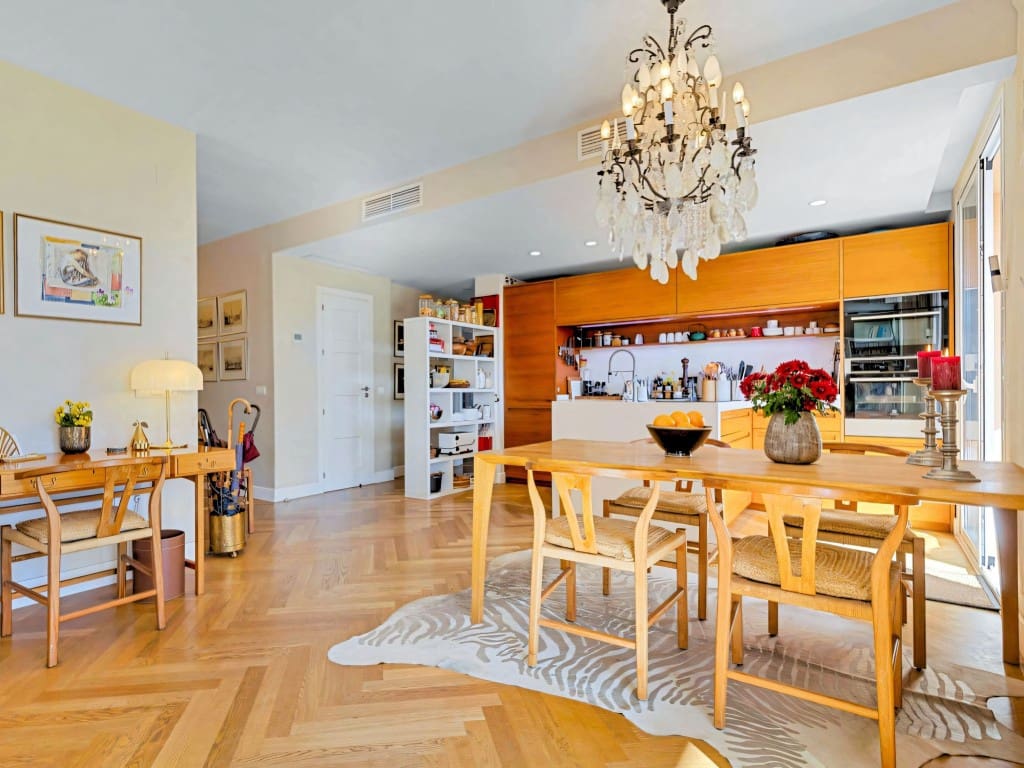 4 bedroom Penthouse for sale in Fuengirola with pool - € 995,000 (Ref: 9665793)