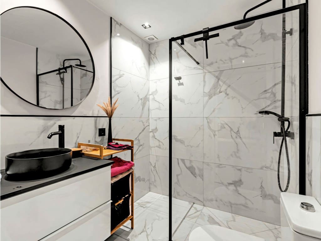 5 makuuhuone Huvila myytävänä paikassa New Golden Mile mukana uima-altaan 
autotalli - 995 000 € (Ref: 9665794)