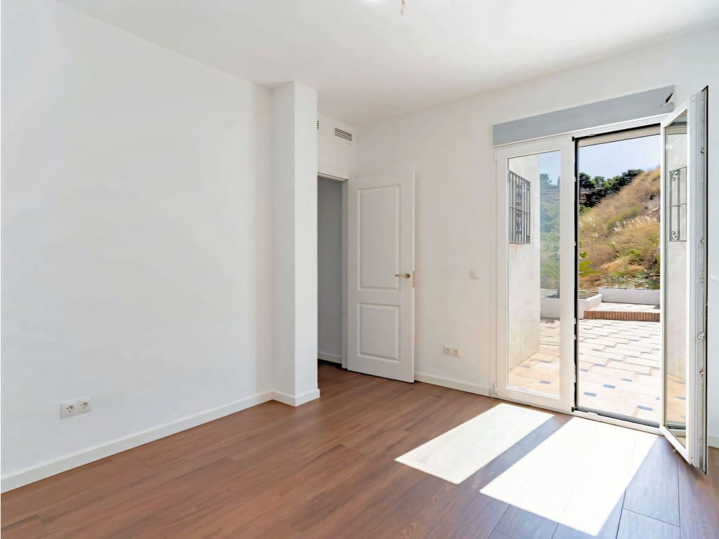 5 soverom Finca/Herregård til salgs i Estepona med svømmebasseng - € 995 000 (Ref: 9669879)